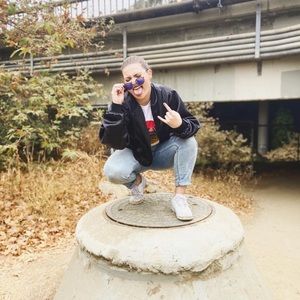 Meet your Posher, Alicia